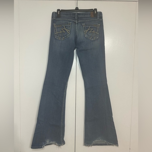 BKE Women's Star Flare Jeans in Blue - Picture 3 of 7